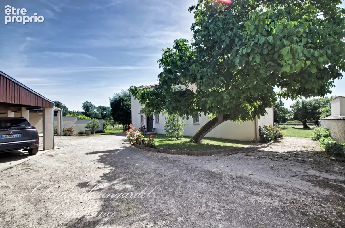 Maison à vendre de 217 m² au calme, sur plus de 2 100 m² de parcelle, à 7 min de Châtelaillon-Plage - photo 28