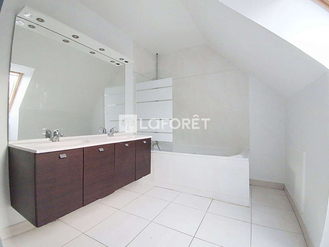 Maison à NOGENT-LE-PHAYE