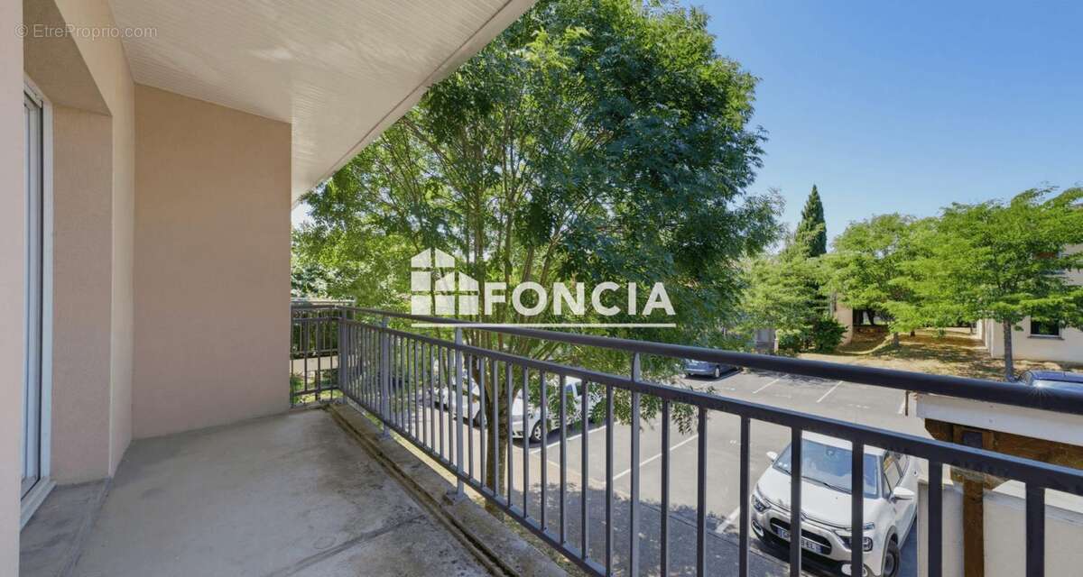 Appartement à SAINT-QUENTIN-DE-BARON