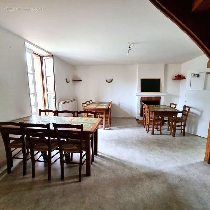 Maison à MONTGIVRAY