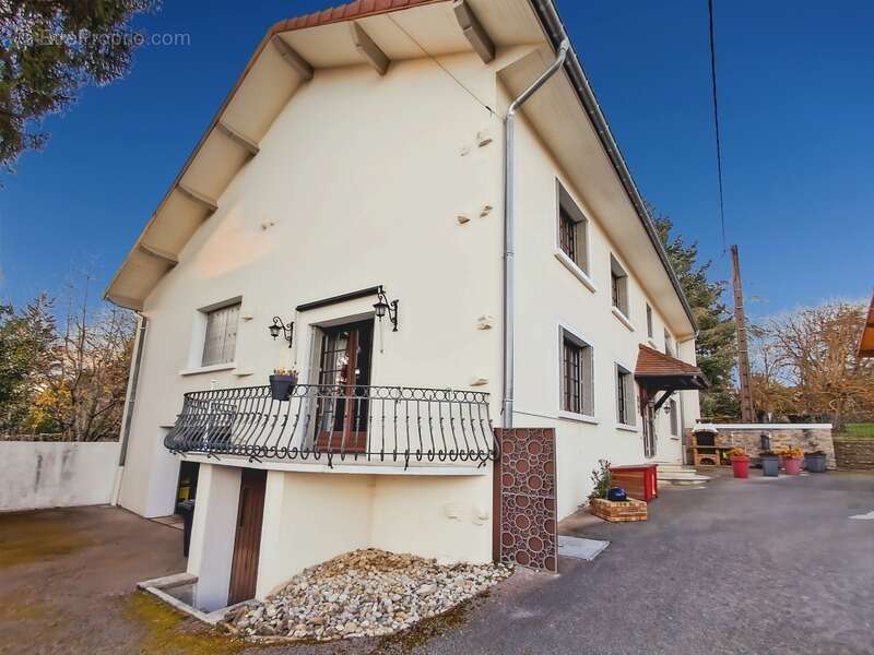 Maison à SAINT-AMOUR