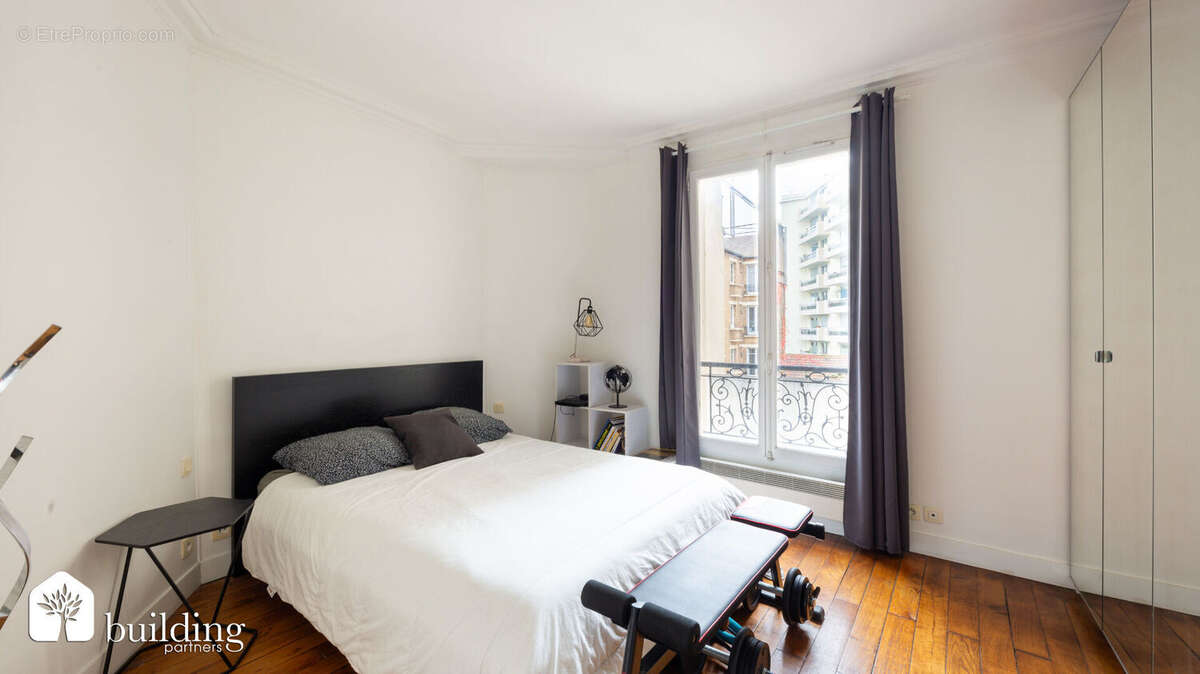Appartement à LEVALLOIS-PERRET