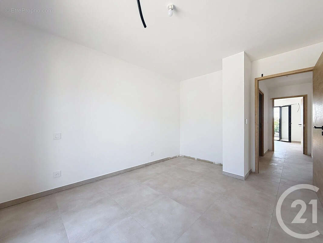 Appartement 62 m² à Santa-Lucia-Di-Moriani  - photo 6