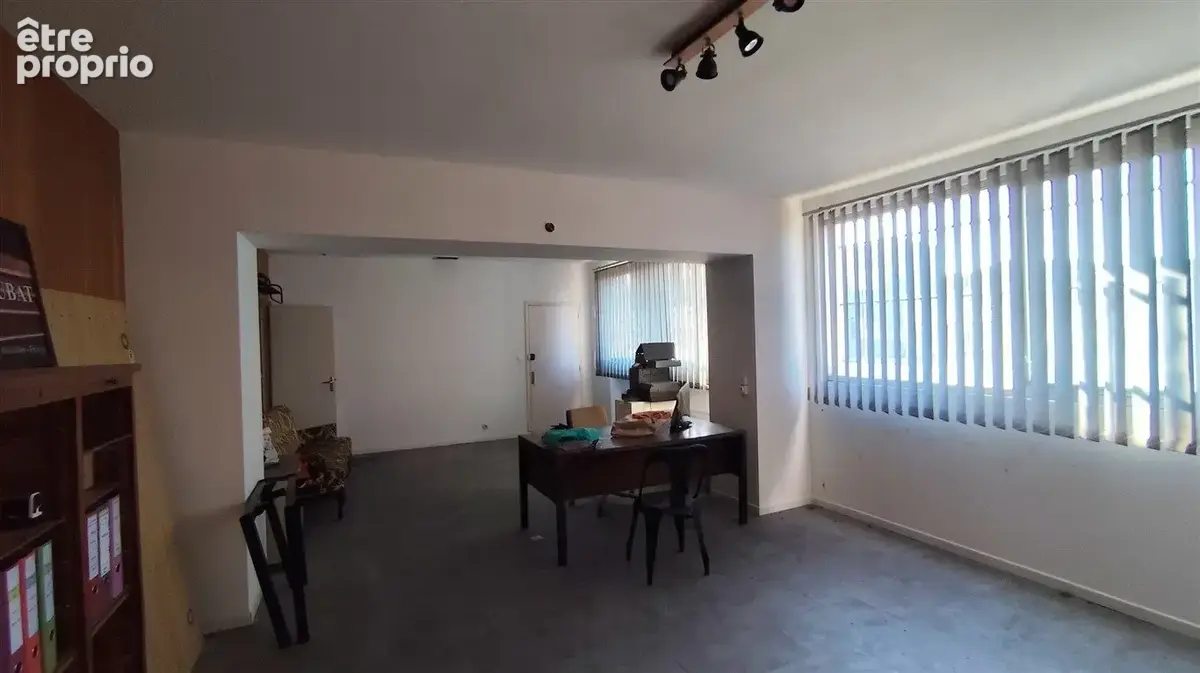 Commerce 992 m² à vendre à Graulhet (81300) - photo 5