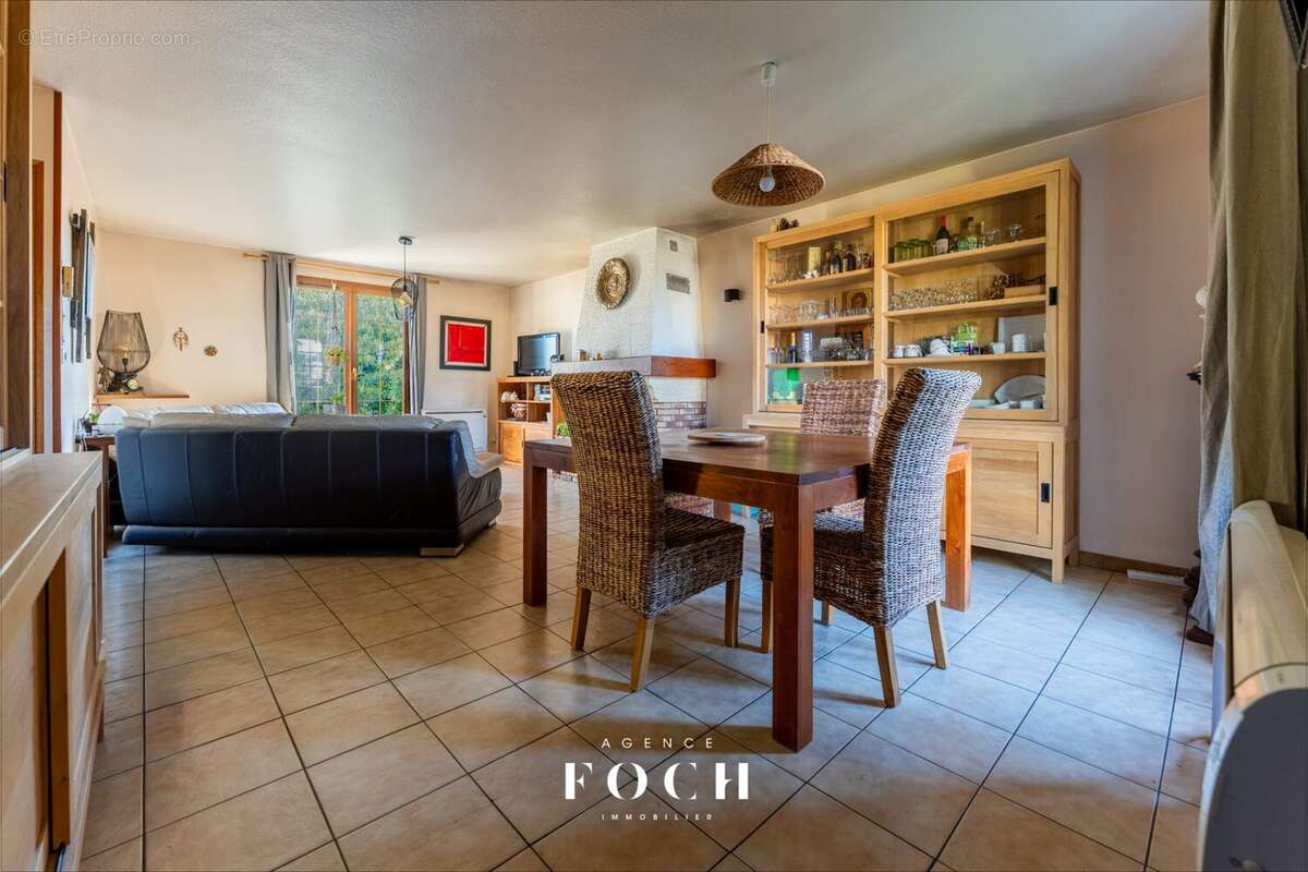 Maison à FROLOIS