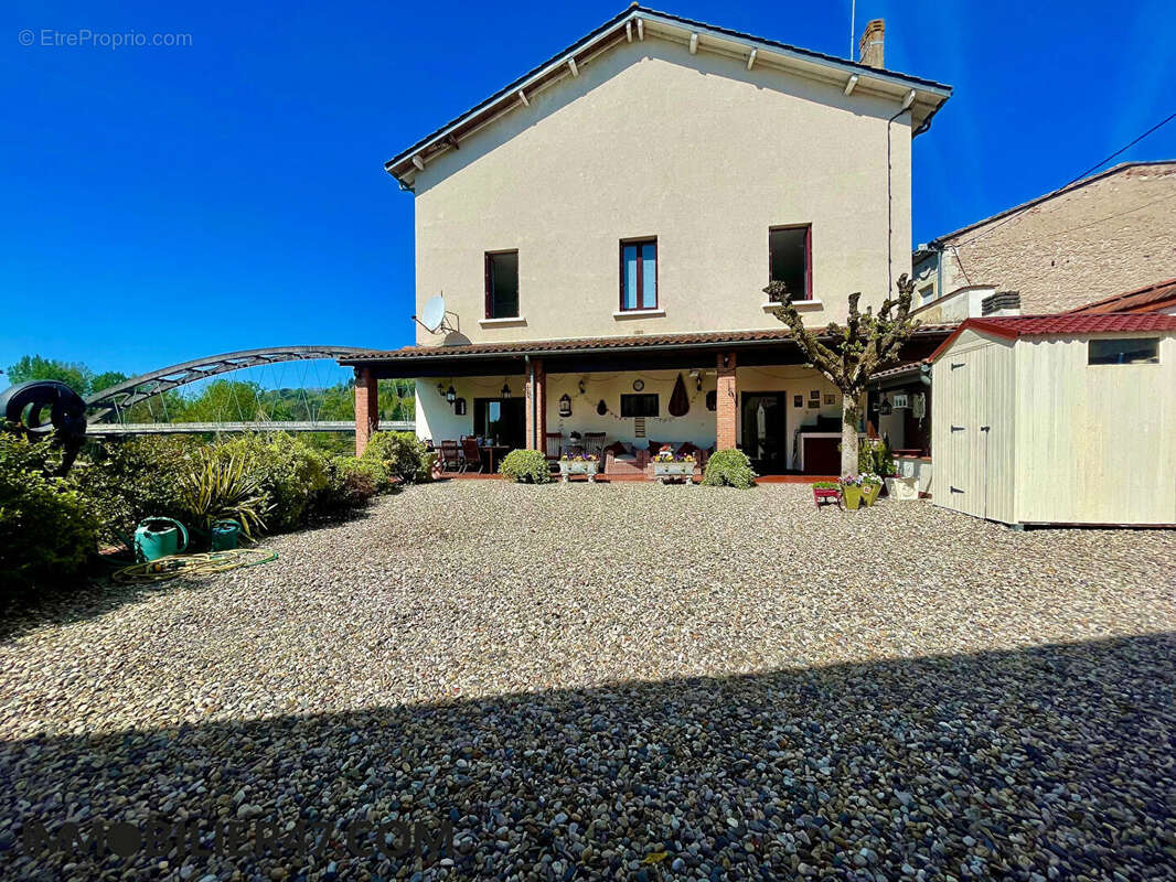 Maison à CASTELMORON-SUR-LOT