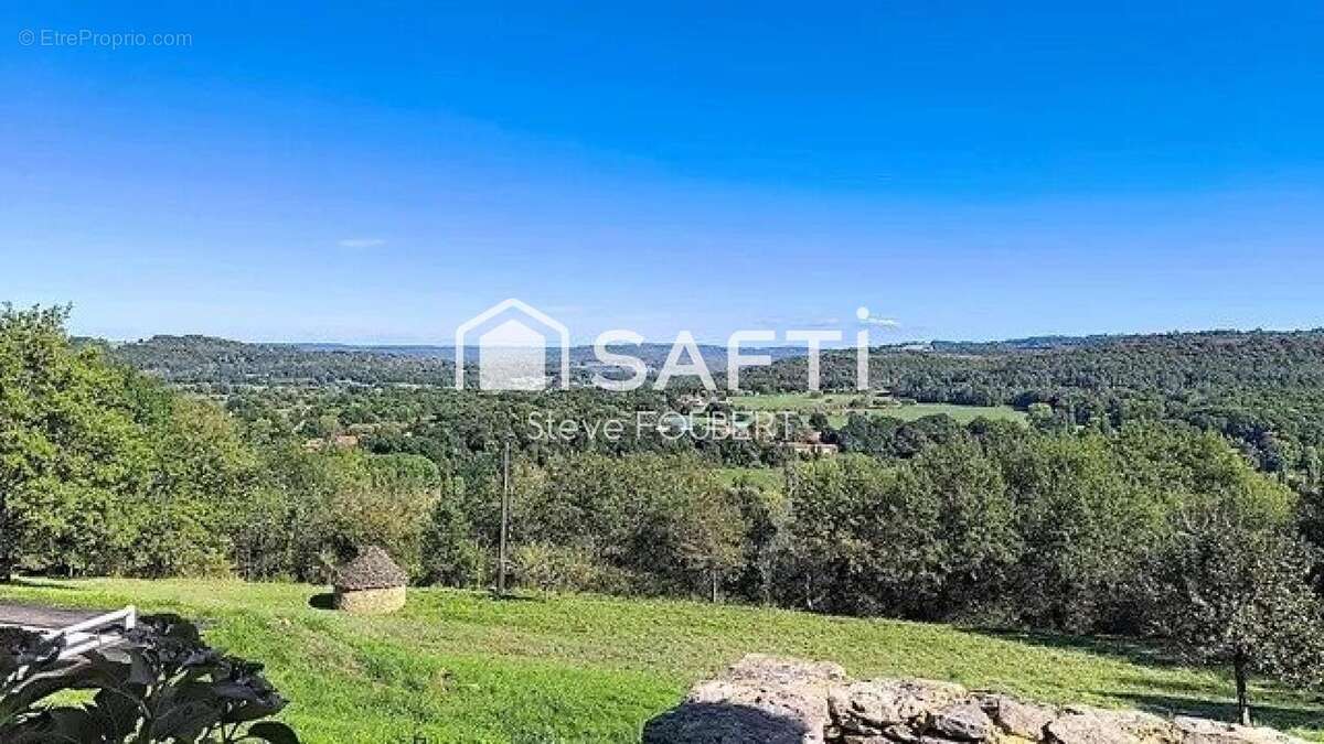 Photo 3 - Maison à SAINT-LEON-SUR-VEZERE