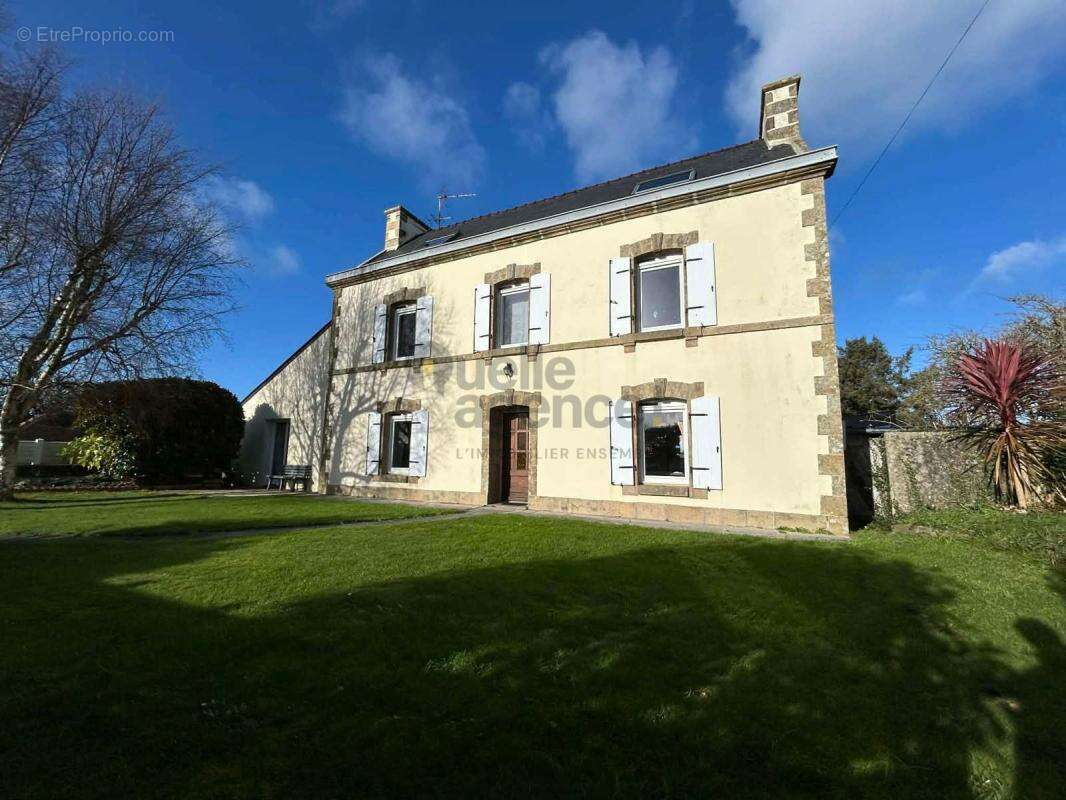 Maison à BEUZEC-CAP-SIZUN