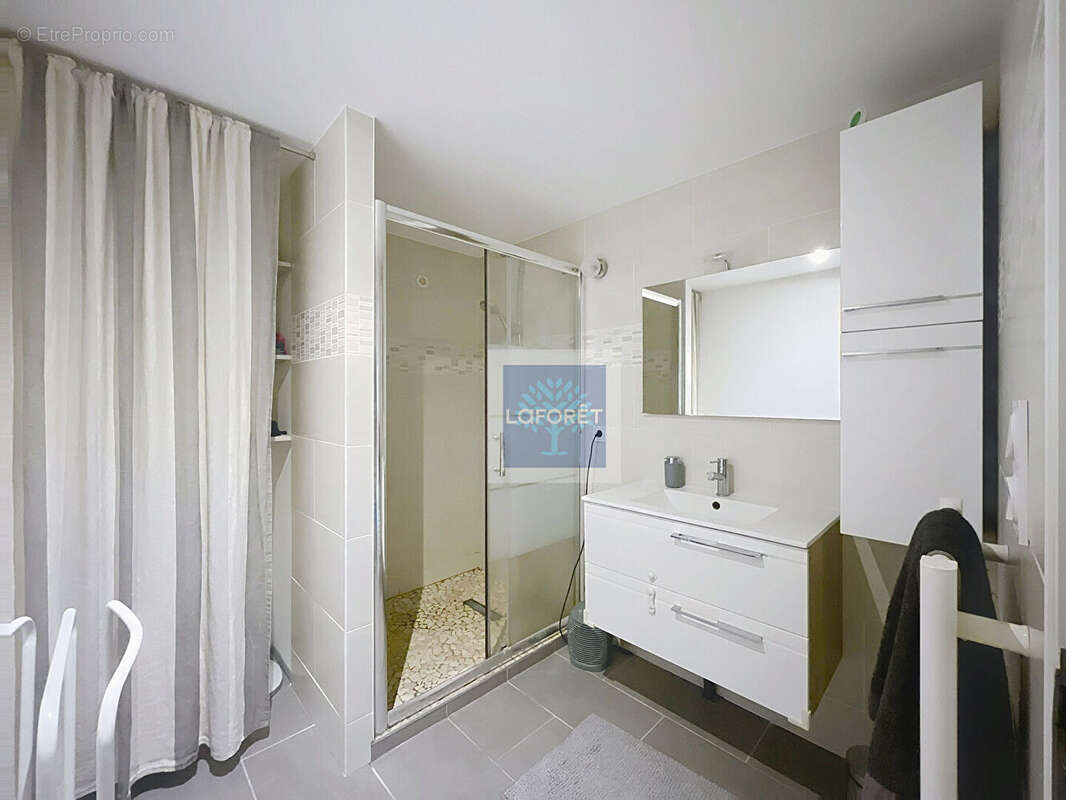 Appartement à SAINT-YZAN-DE-SOUDIAC