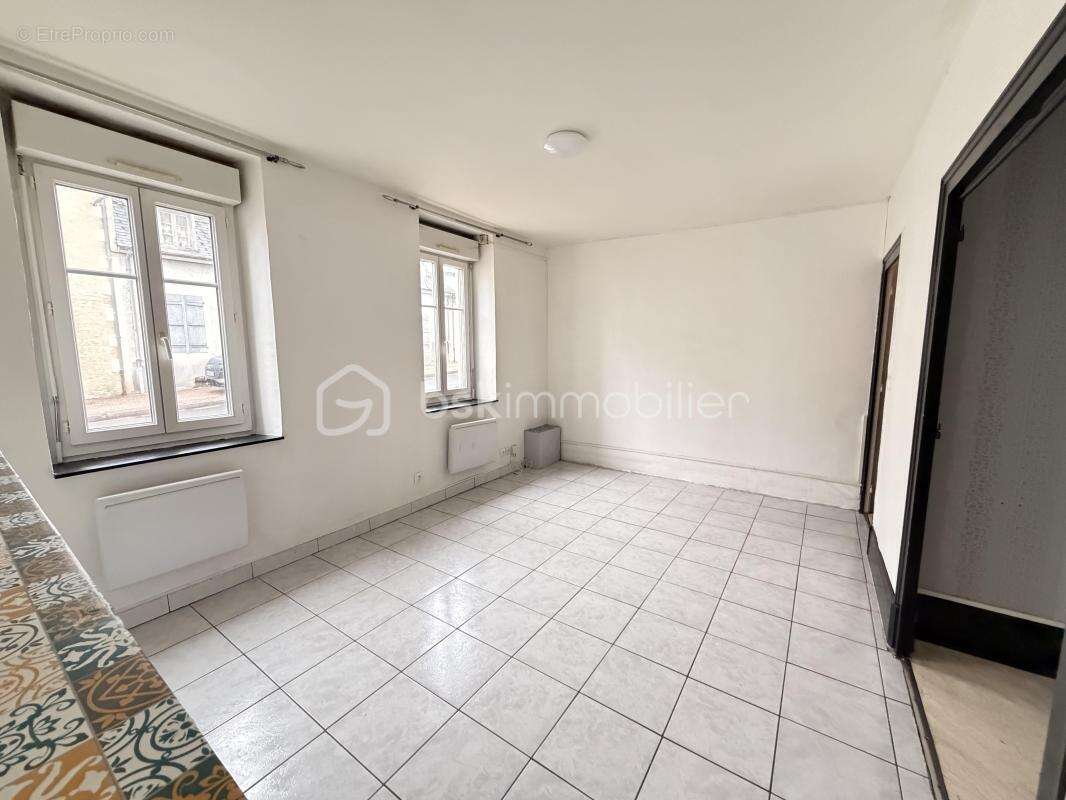 Appartement à LA GUERCHE-SUR-L'AUBOIS