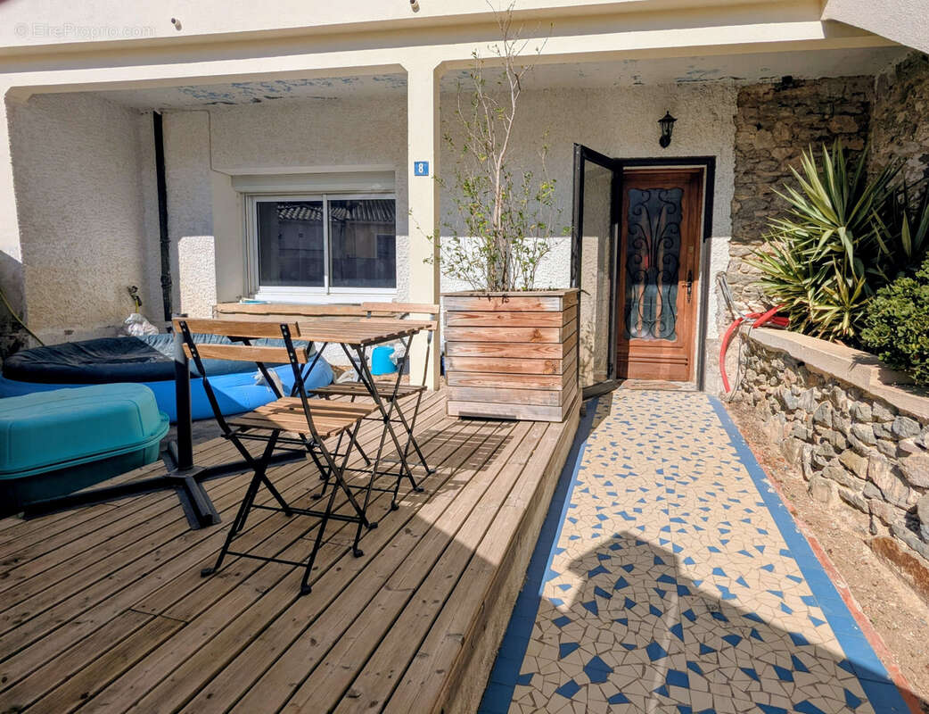 Maison à PARAZA