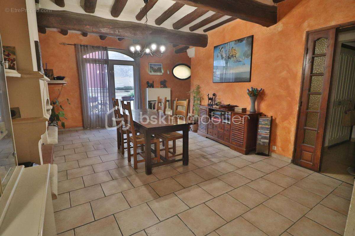 Maison de village R+3 de 169m², 4 chambres, garage, terrasse extérieure - photo 20