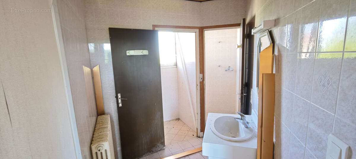 Immeuble de rapport - Asprieres  200 m2 - photo 8