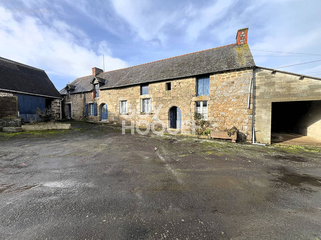 Maison à ANTRAIN