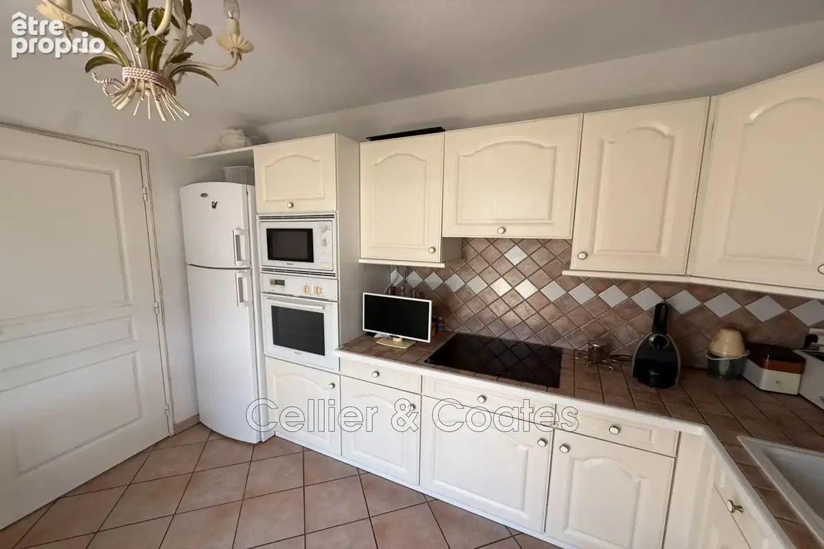 Appartement 90 m² à Le Lavandou  - photo 4
