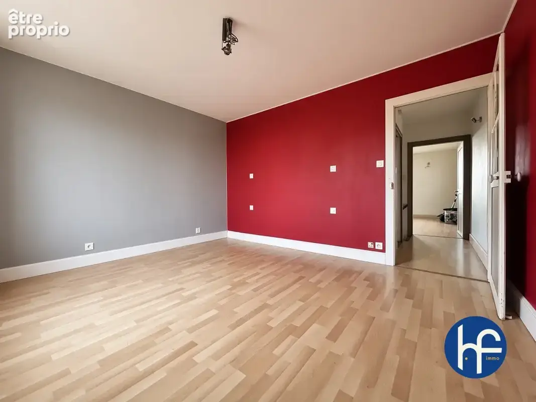T3 en duplex avec parking, extérieur, dépendance et cave - photo 6