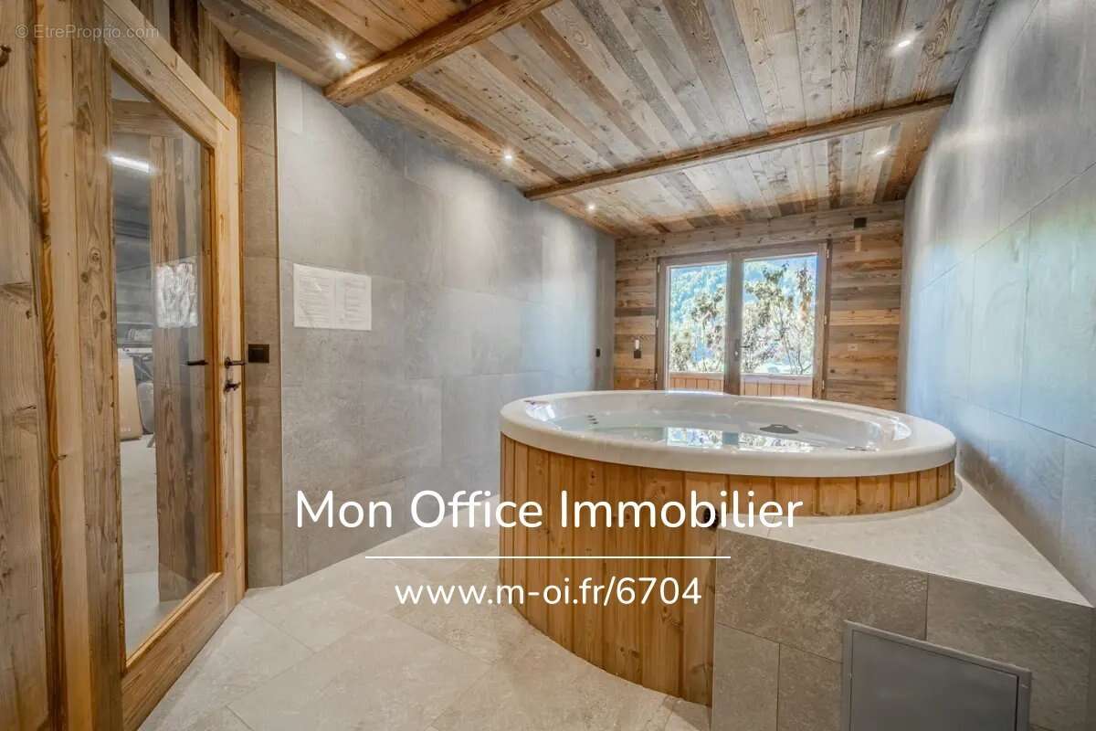 Référence : 6704-TCA. - Ensemble de 2 chalets neufs - DPE A et B - TVA récupérable - Frais de notaire à 2,5% - Mobilier inclus - photo 11