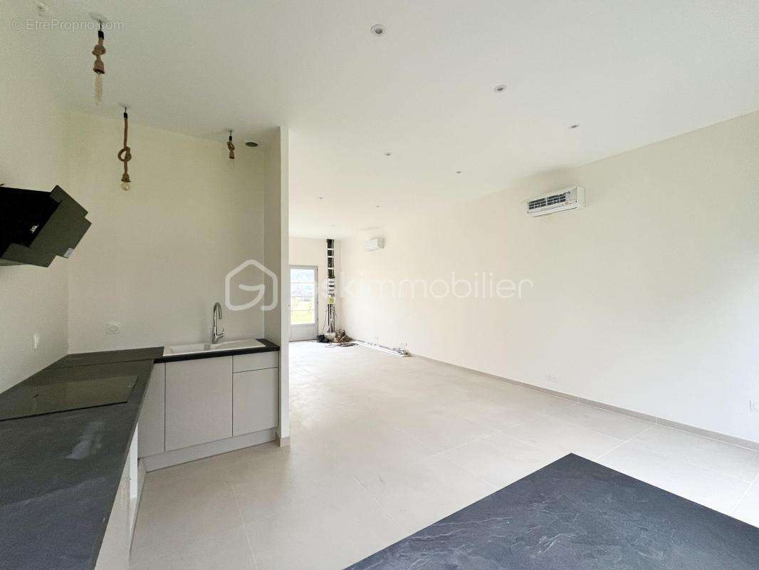 Maison à CRECHES-SUR-SAONE