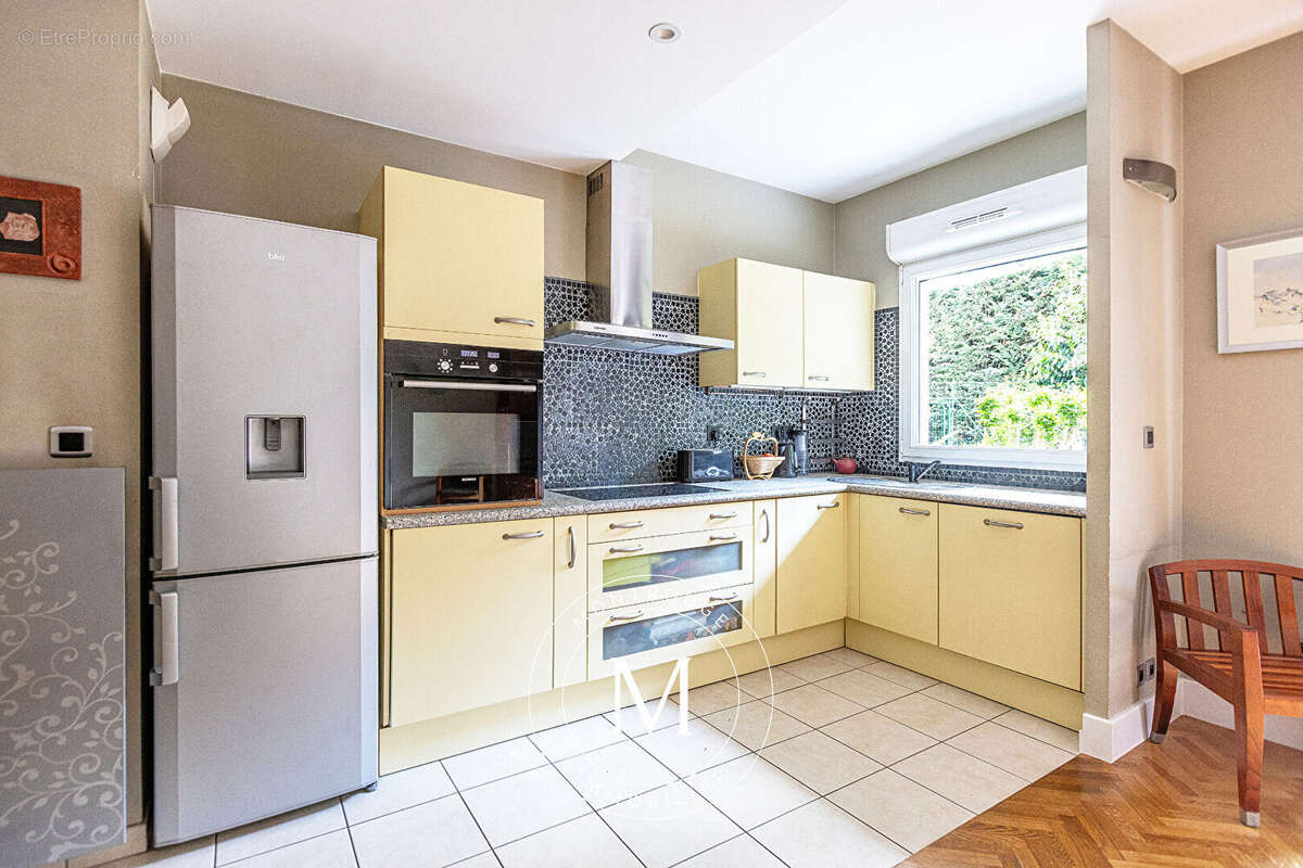 Appartement à MONTROUGE