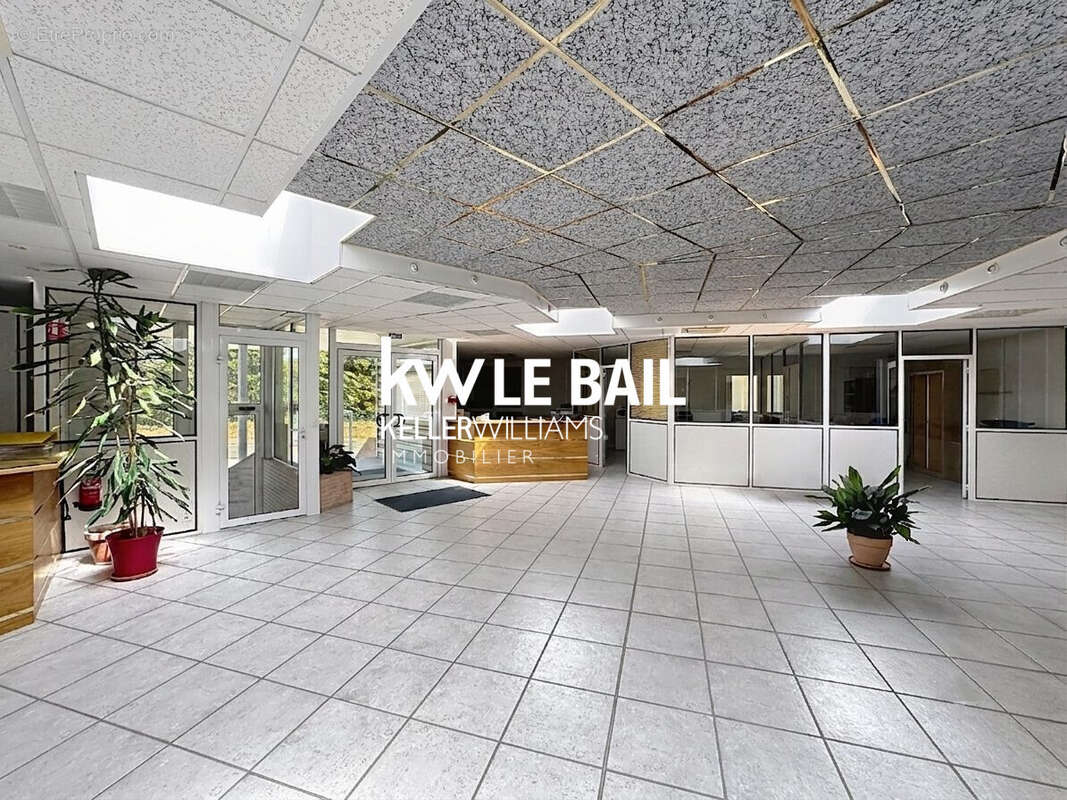 Commerce 5 860 m² à vendre à Lagardelle (46220) - photo 7