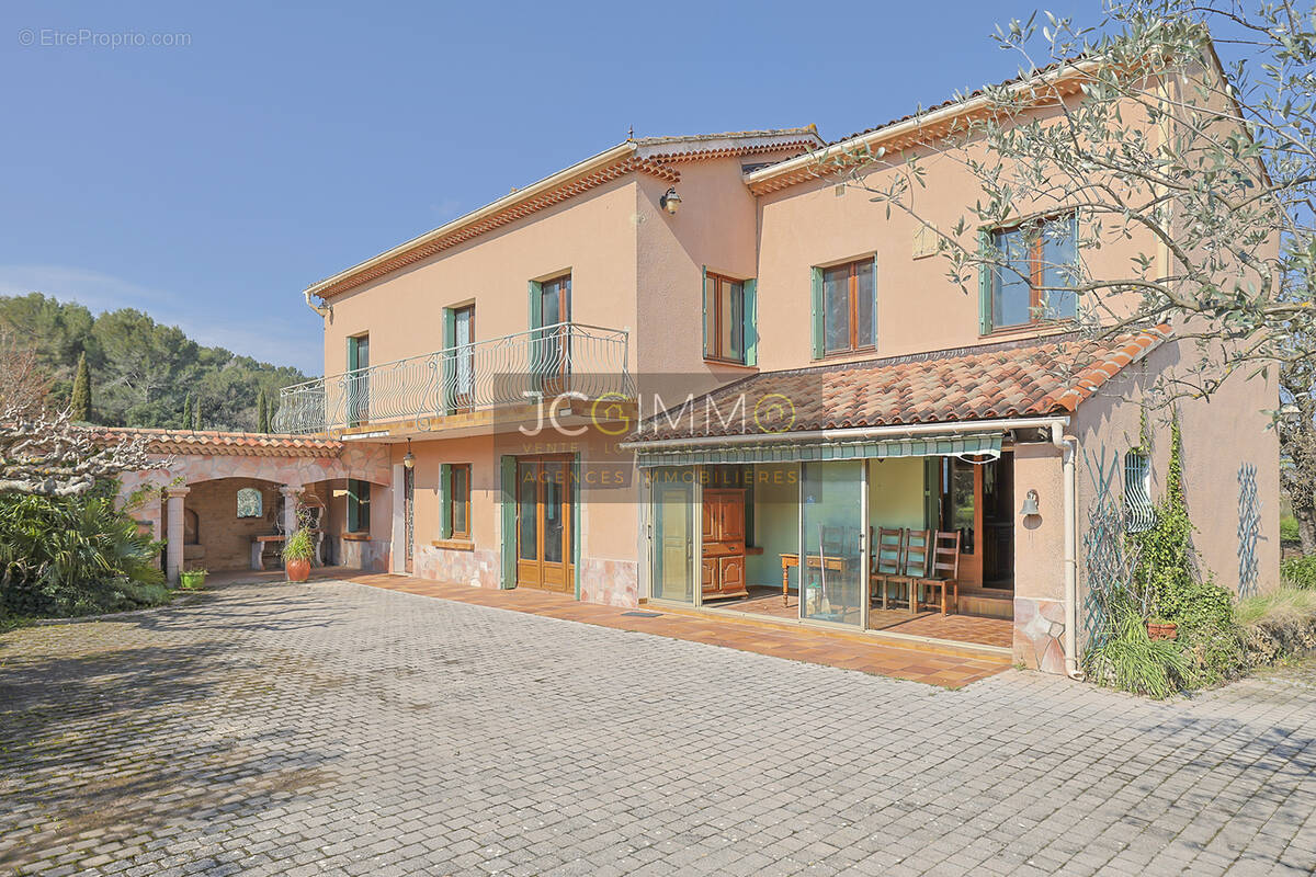 Maison à PIERREFEU-DU-VAR