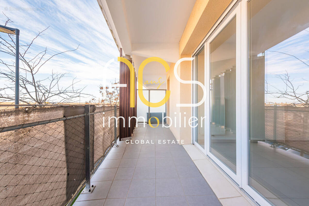 Appartement à CHATEAUNEUF-LES-MARTIGUES