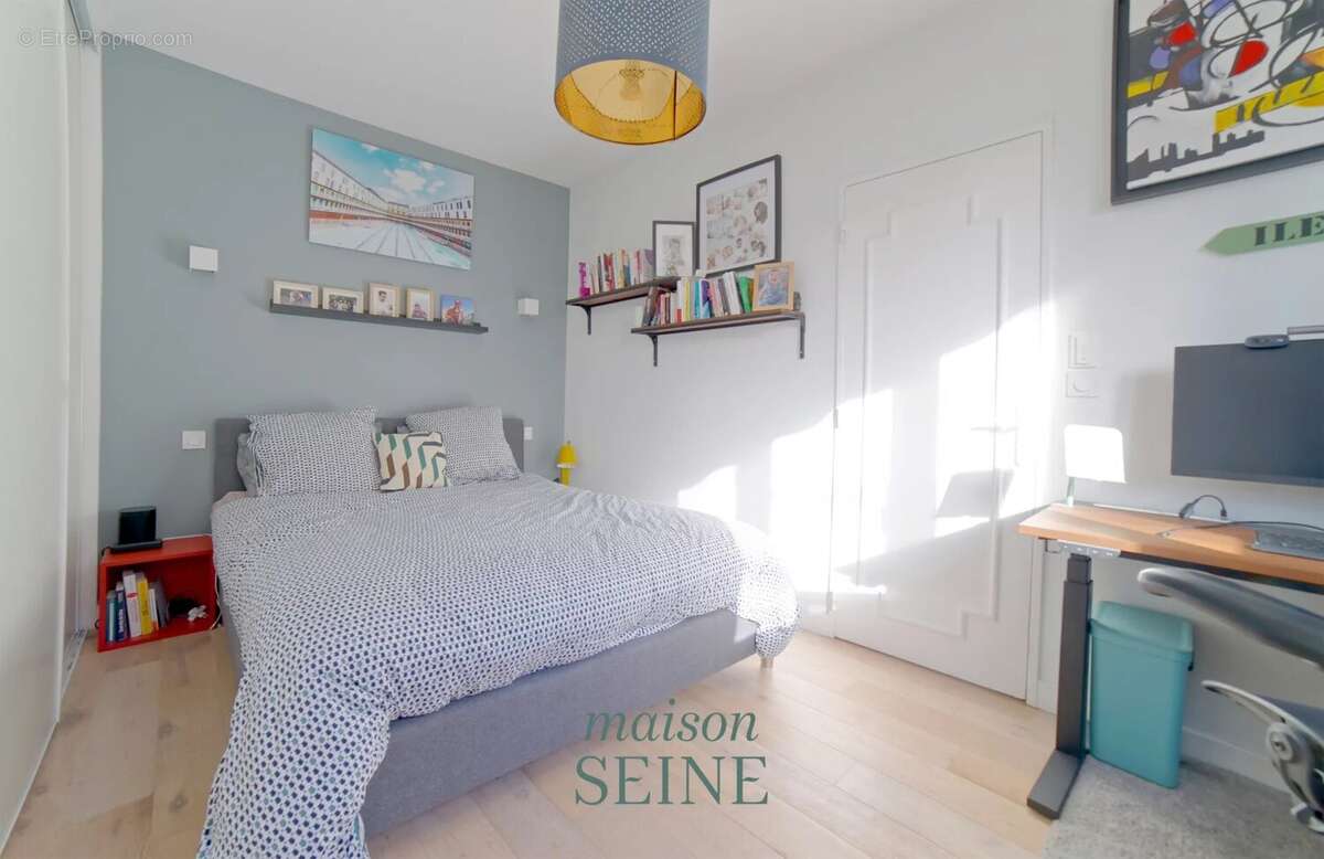 Appartement à NEUILLY-SUR-SEINE