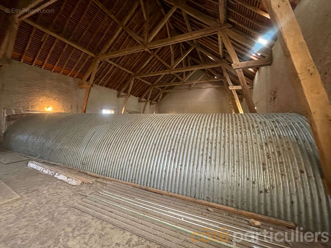 Maison à SAINT-ELOY-D'ALLIER