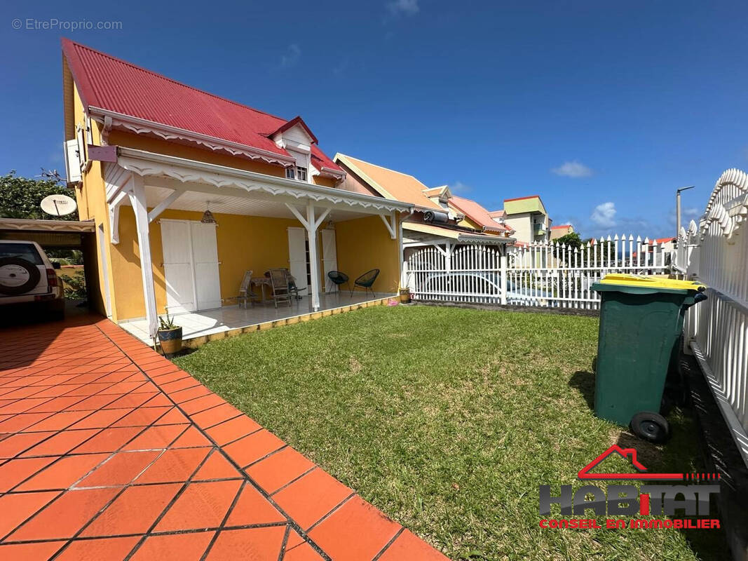 Maison à BASSE-POINTE