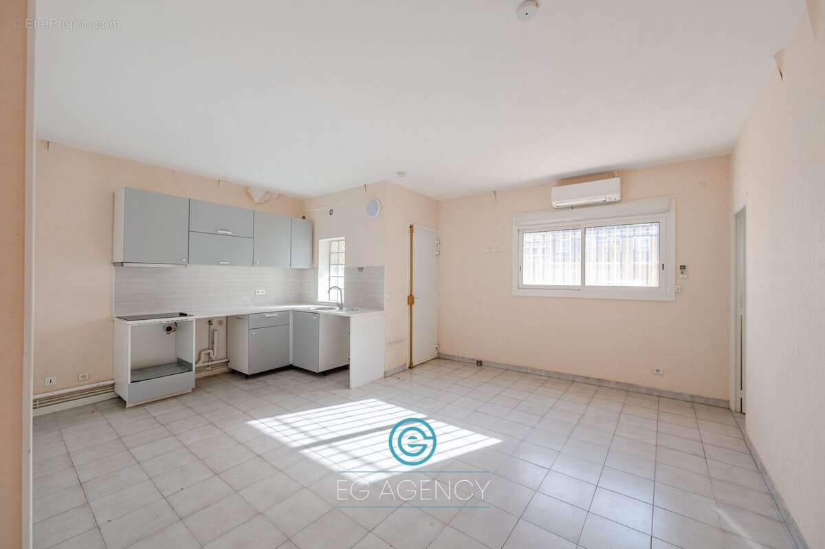 Appartement à MARSEILLE-9E