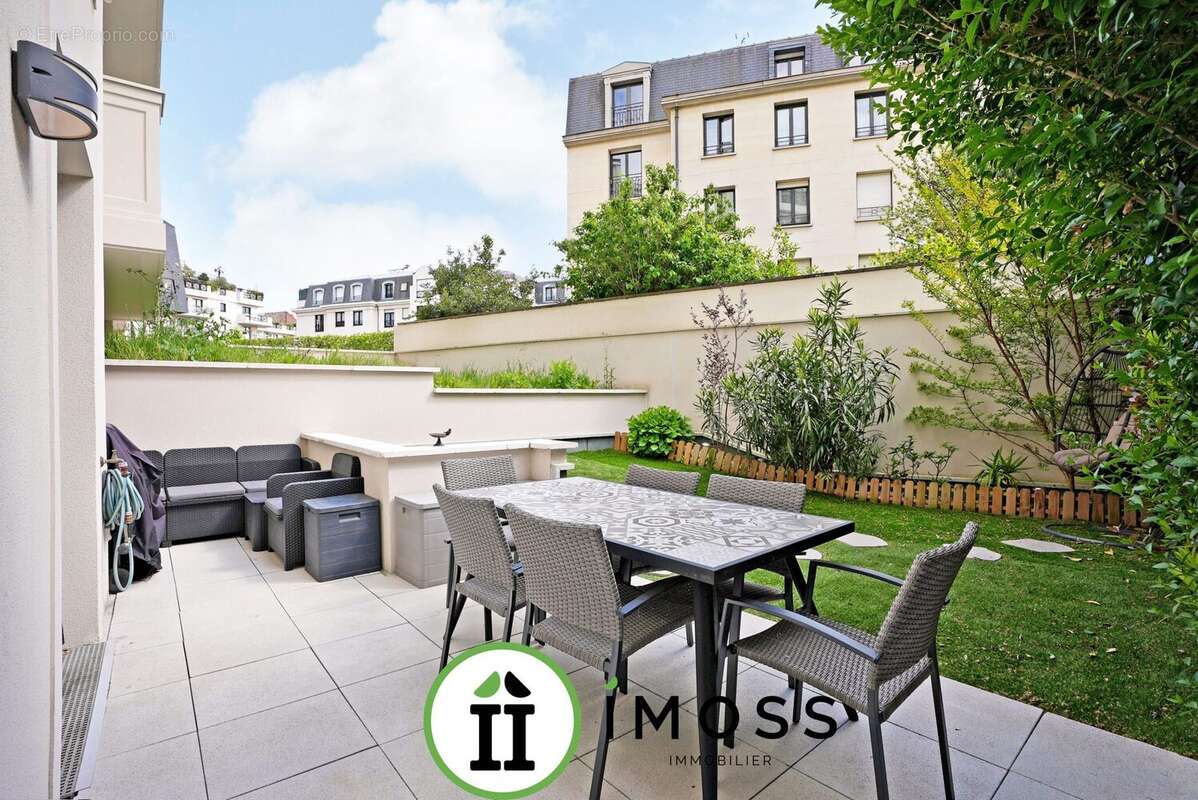 Appartement à LA GARENNE-COLOMBES