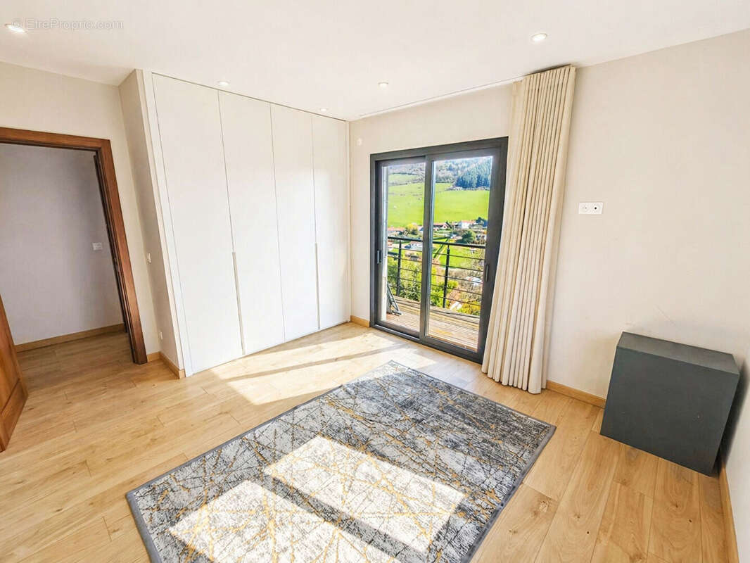 Maison à VALSONNE