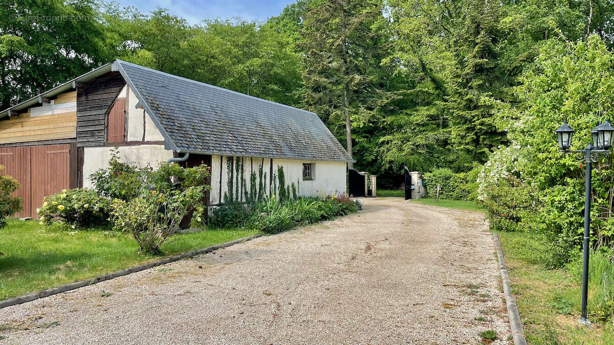 Maison à LE NOYER-EN-OUCHE