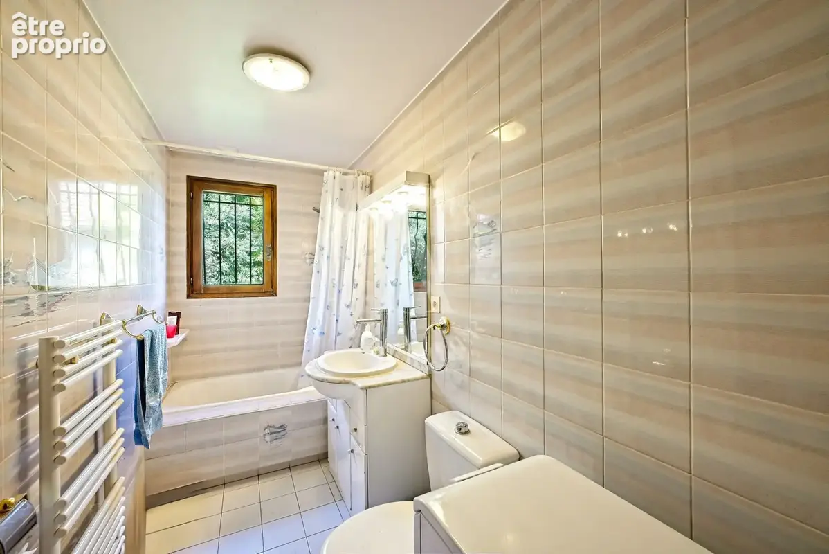 Maison 6 pièces 193 m² à vendre à Ornex (01210) - photo 6