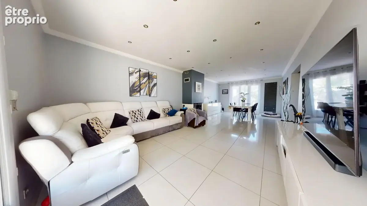 Maison indépendante 7 pièce(s) sur 530m² de terrain - photo 7