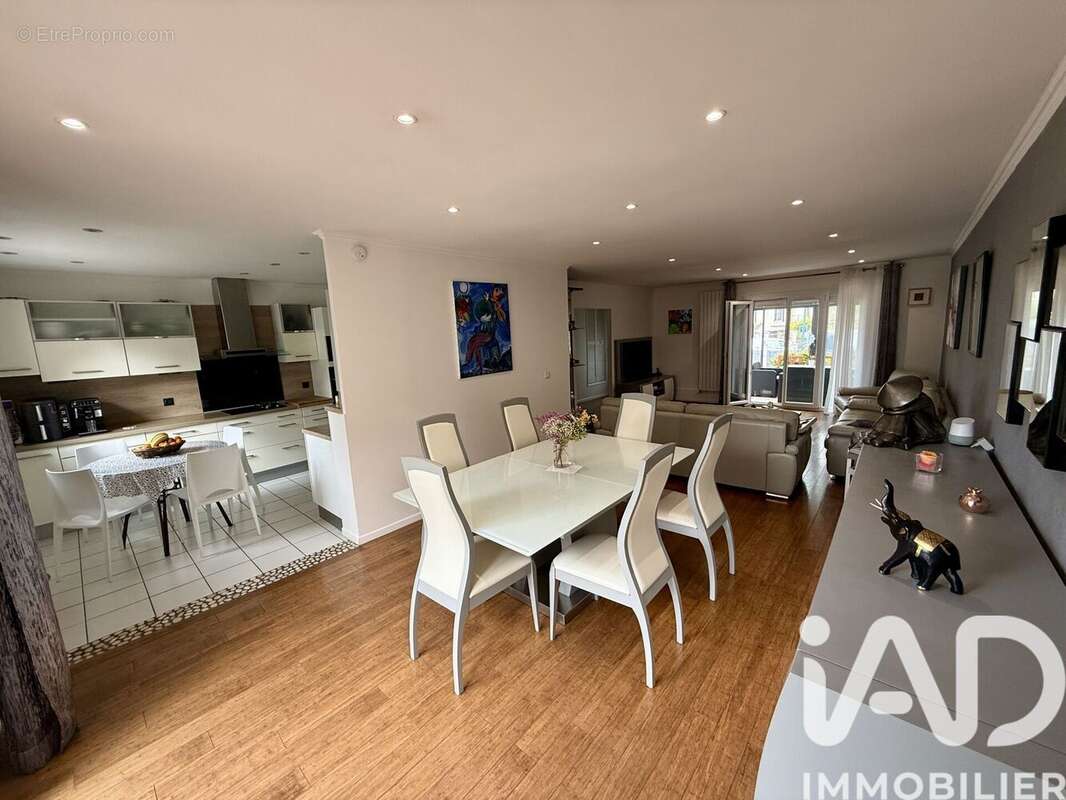 Photo 1 - Maison à NEUILLY-SUR-MARNE