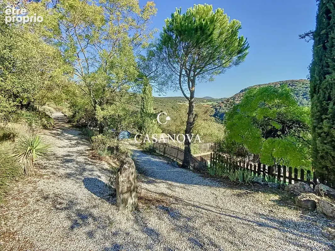 Point de VUE PANORAMIQUE. Bâti de CARACTERE avec piscine et 250 m² habitables et possibilité de projet touristique (chambres d'h - photo 13