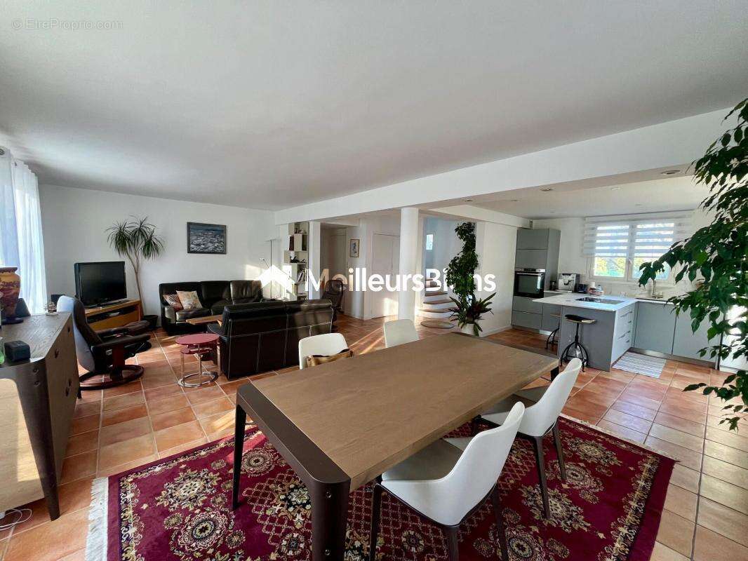 Maison à SAINT-ETIENNE