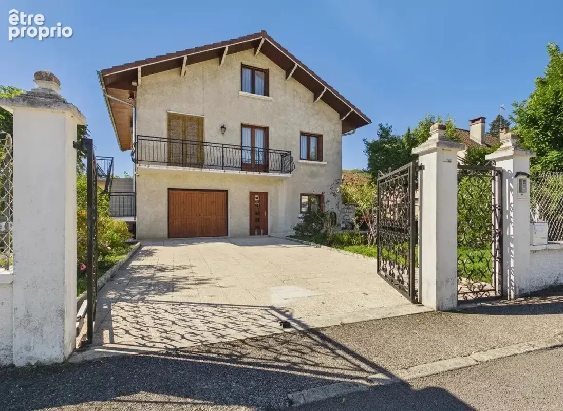 Maison à IZEAUX