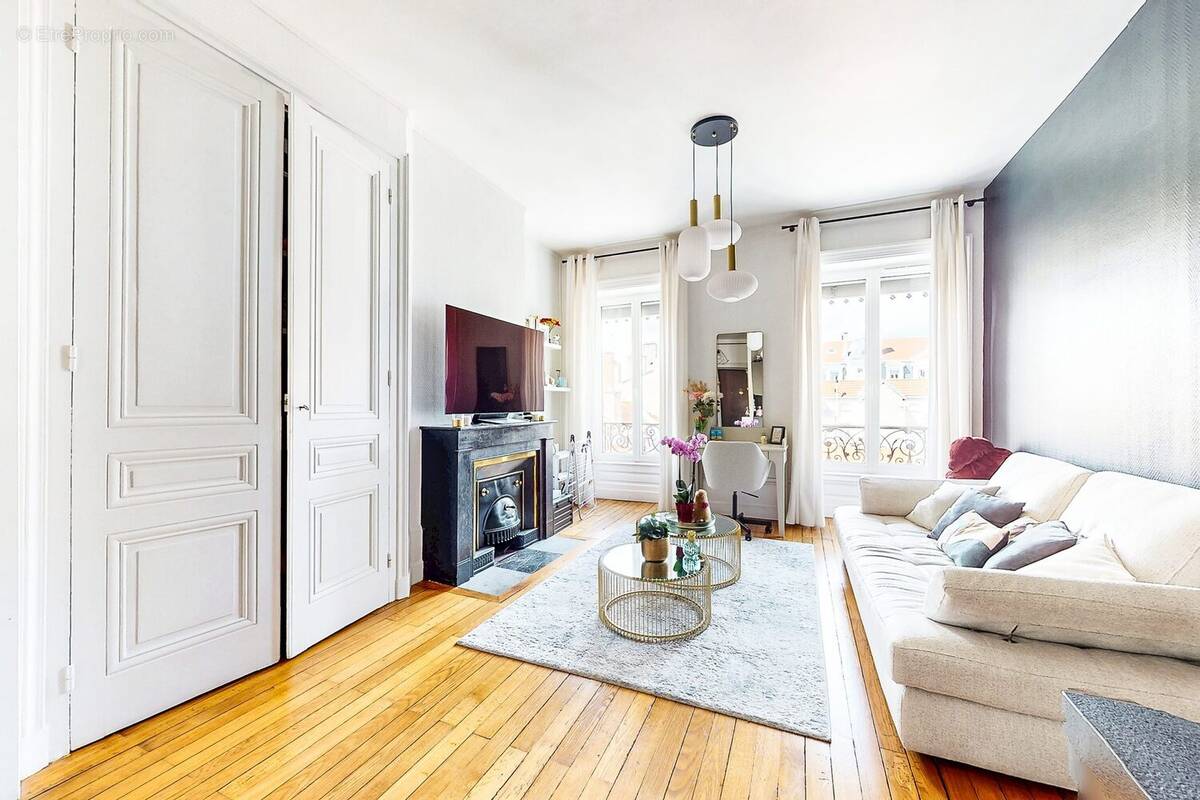 Appartement à LYON-6E