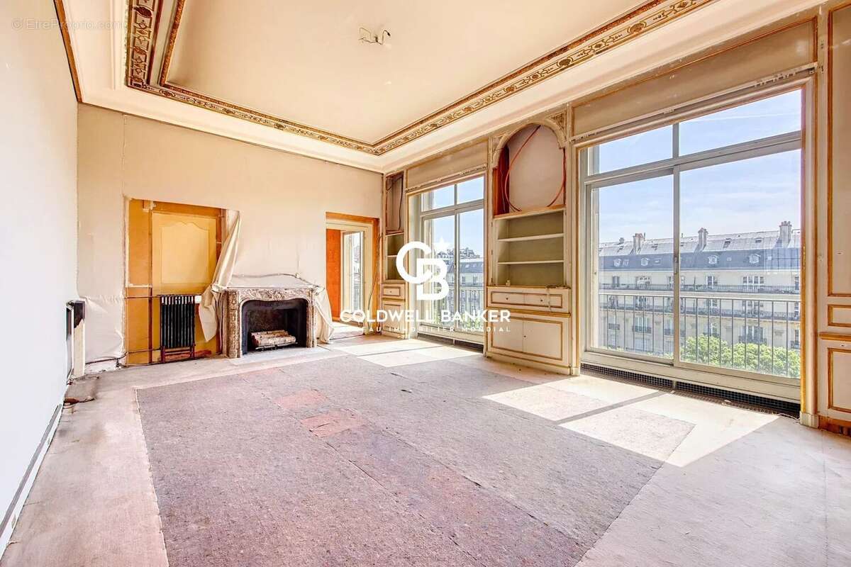 Appartement à PARIS-16E