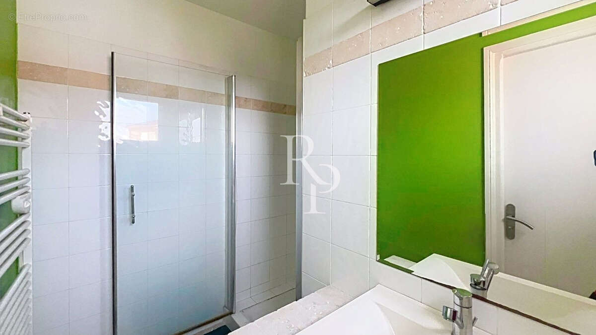 Appartement à CRAPONNE