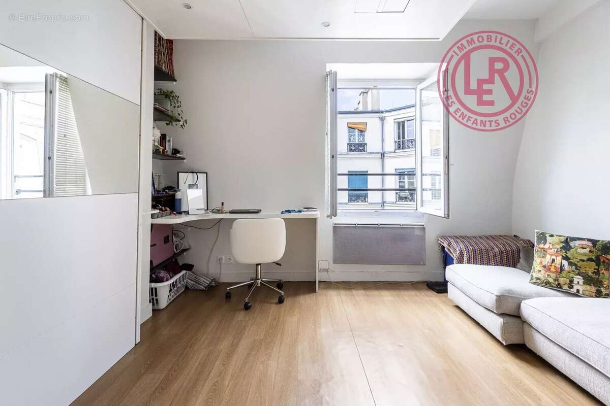 Appartement à PARIS-3E