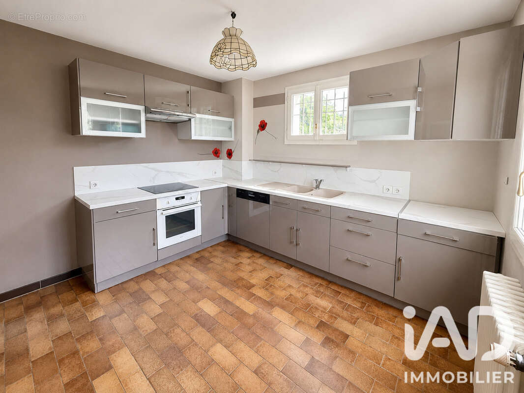 Maison 124 m² à Marchemoret  - photo 2