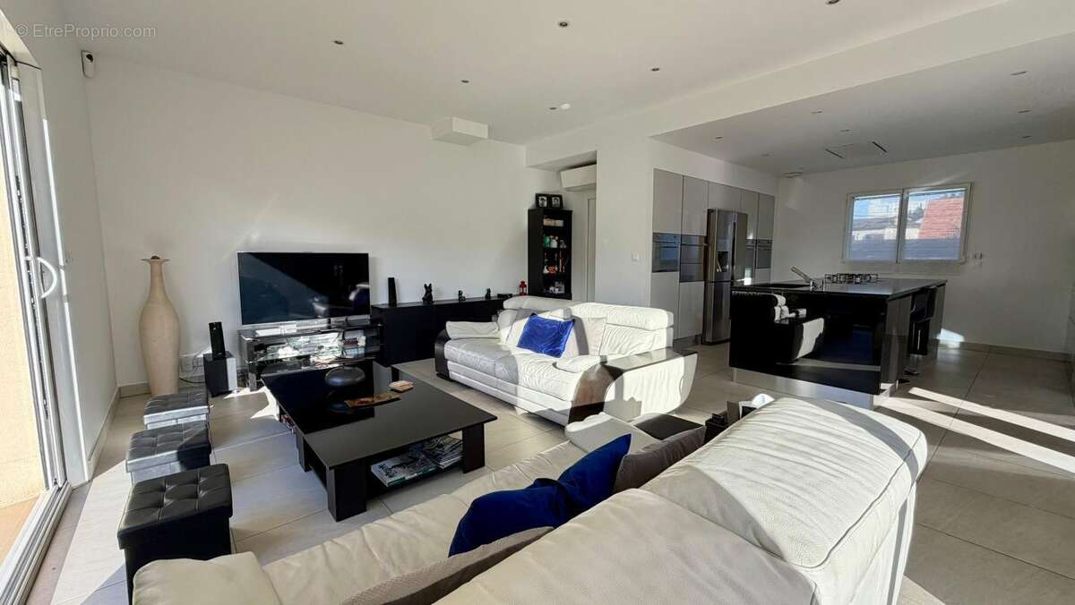 Maison à NEUILLY-SUR-MARNE