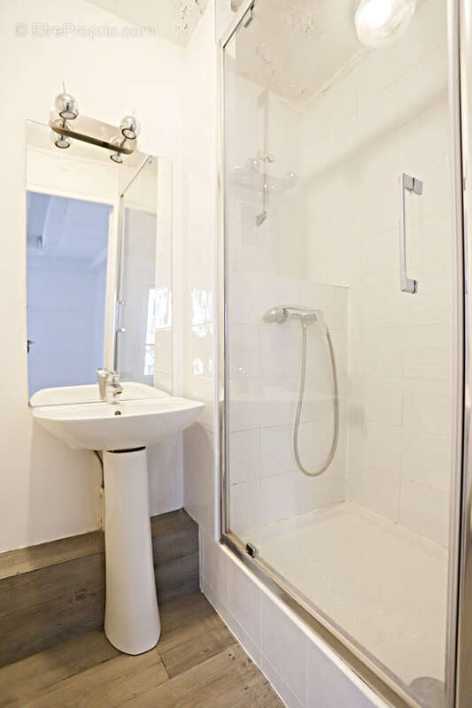 Appartement à PARIS-10E