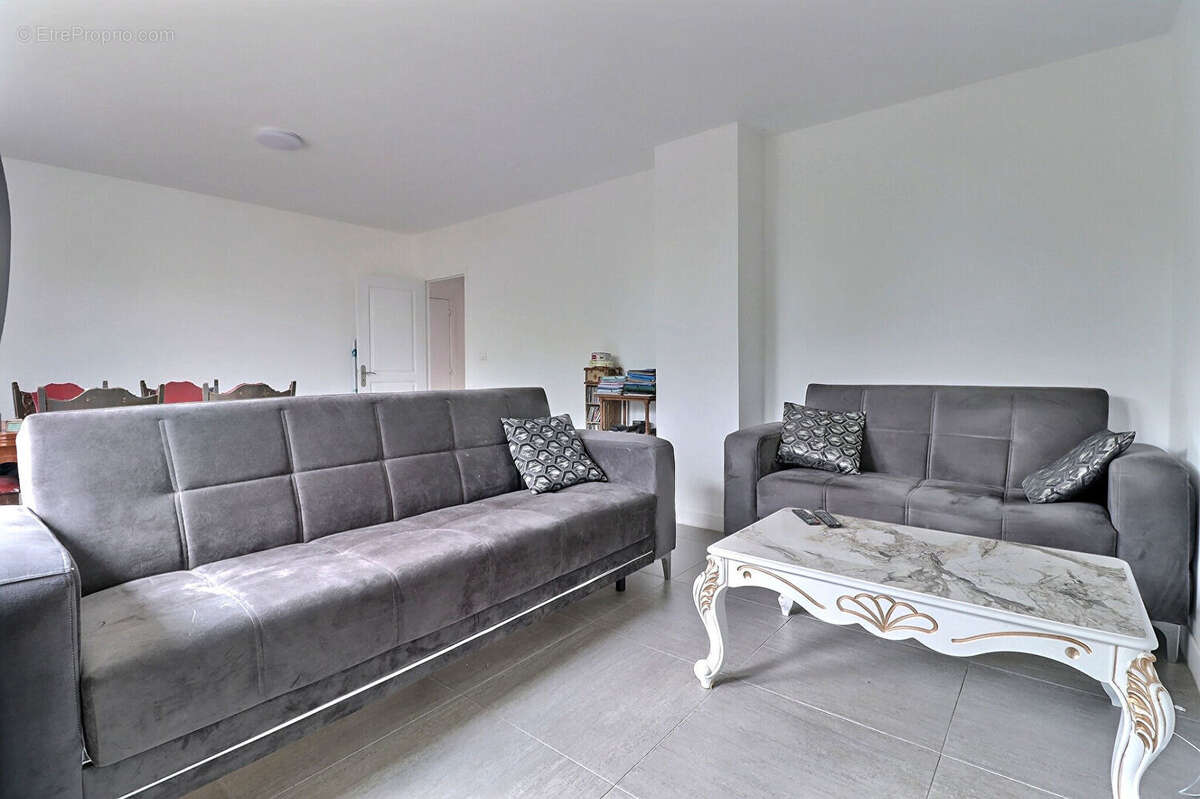 Appartement à AUBERVILLIERS