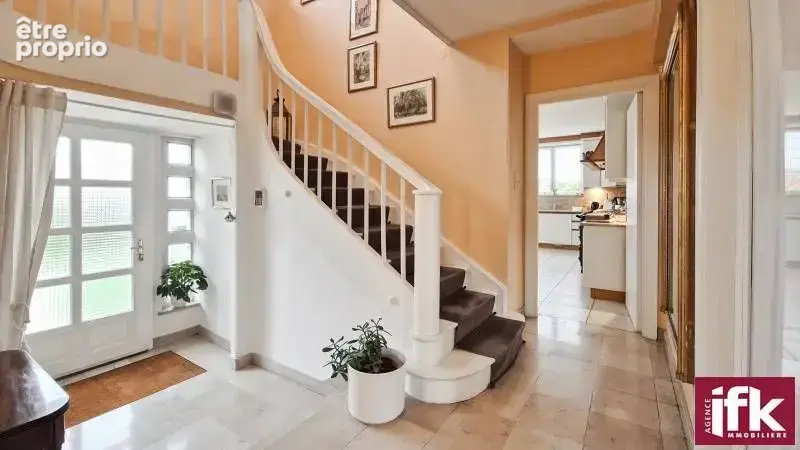 Maison de 220 m² avec 5 chambres, sous-sol et terrain de 14,86 ares - photo 4