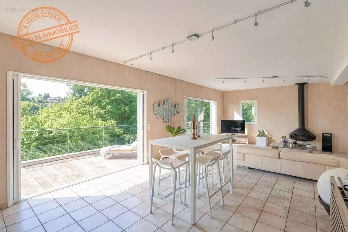 Maison T6 - Bel environnement - photo 6
