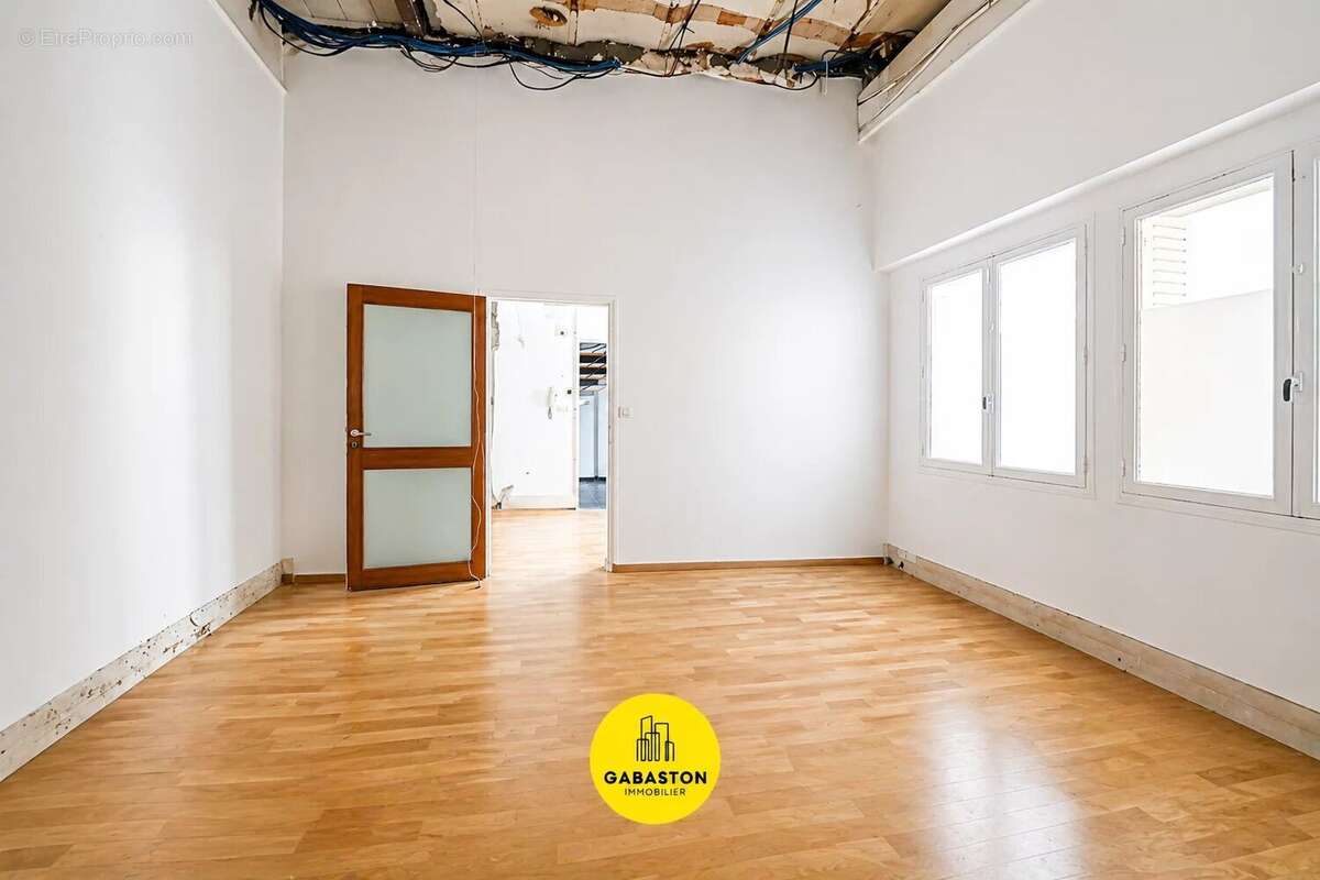 Appartement à MARSEILLE-6E